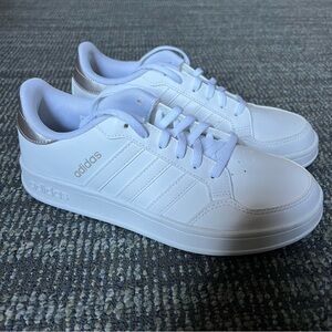 BRAND NEW ADIDAS SNEAKERS